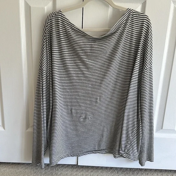 All Saints Rita Oversized Long Sleeve T-shirt - Picture 5 of 6